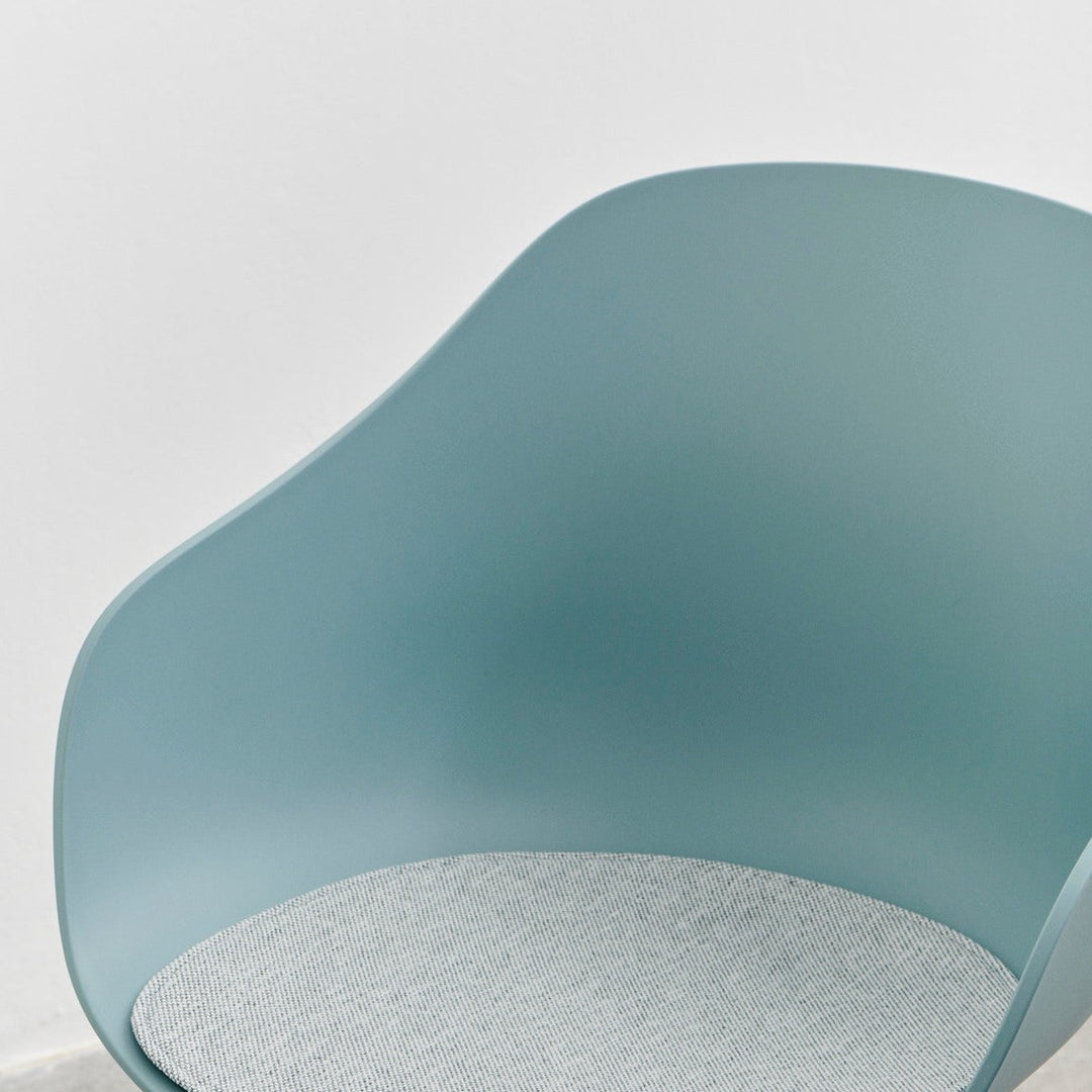 Hay About A Chair 220