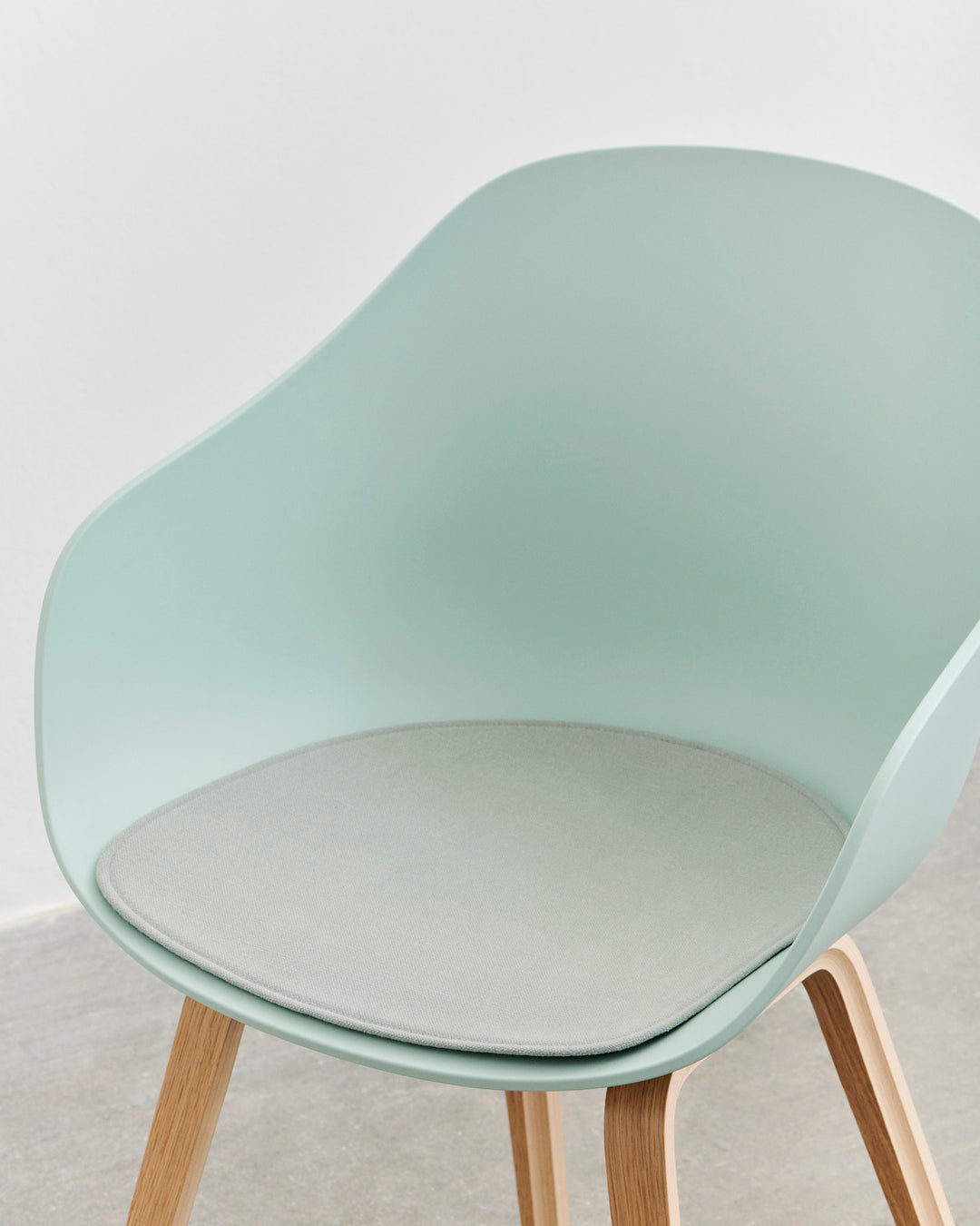 Hay About A Chair 222