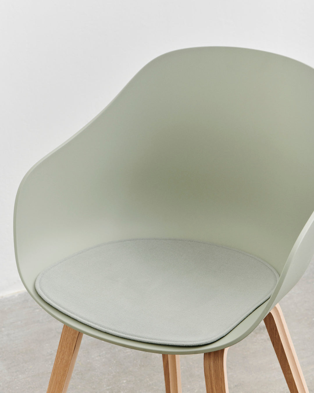 Hay About A Chair 222