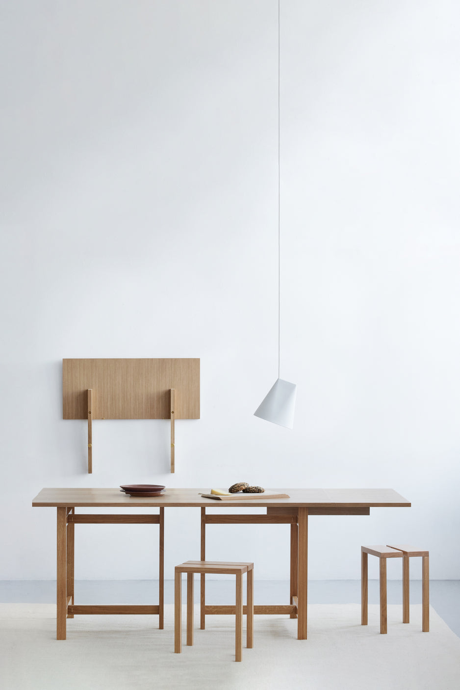 Moebe Rectangular Dining Table Extendable