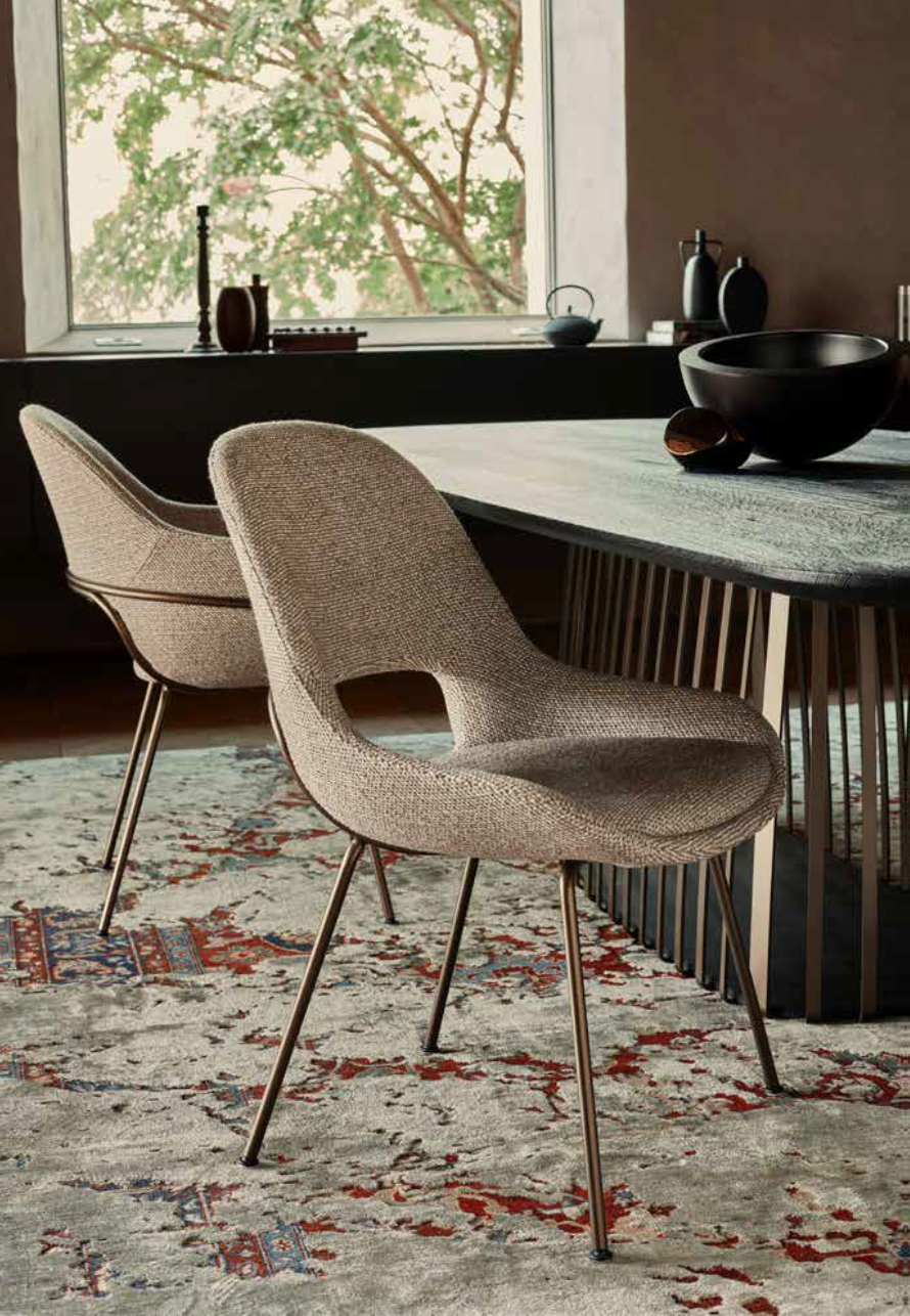 Freifrau Theia Armchair Low