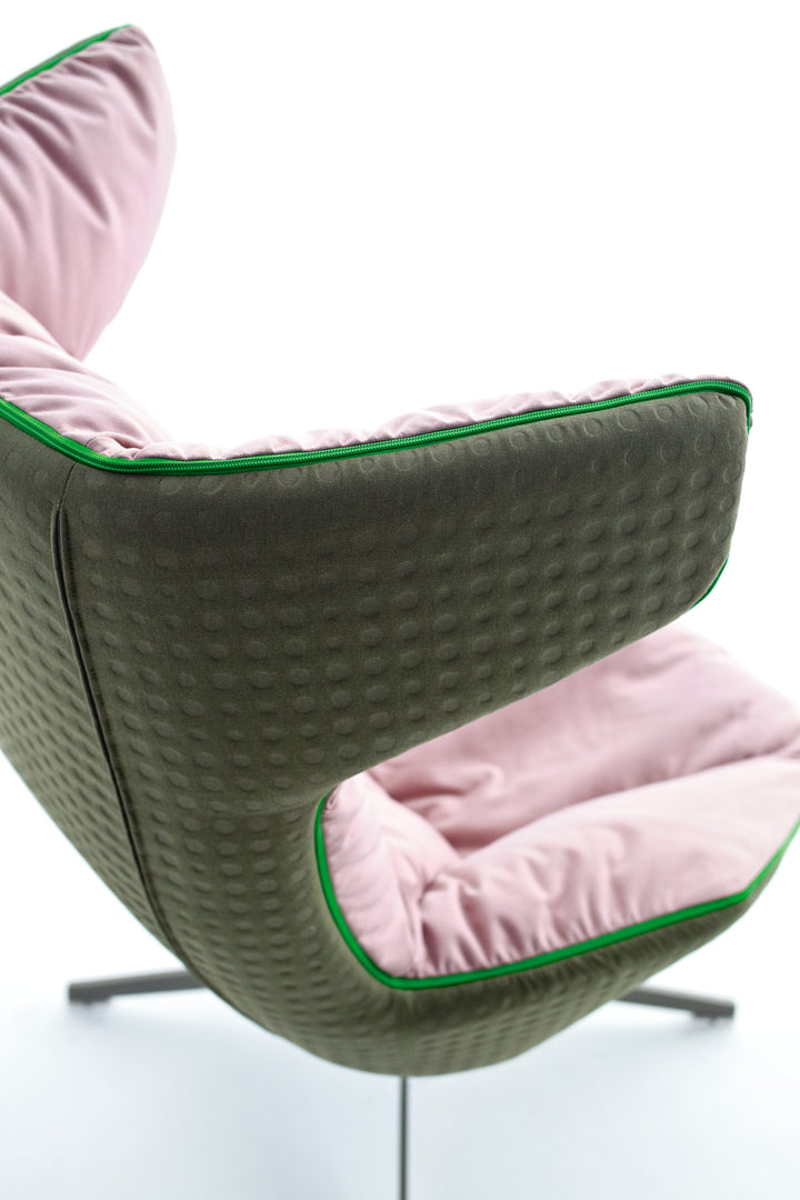 Moroso Take a line for a walk