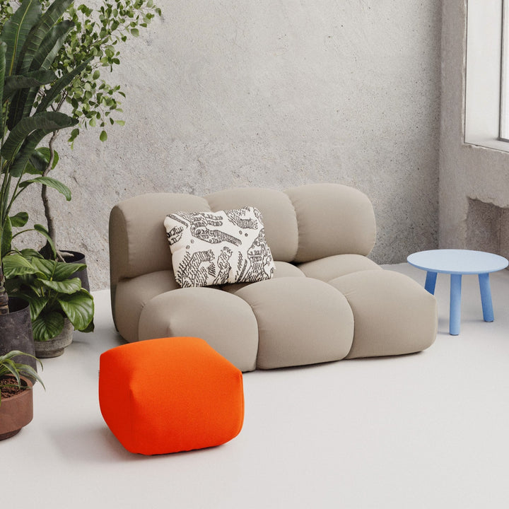 OUT Sander Sofa Loveseat