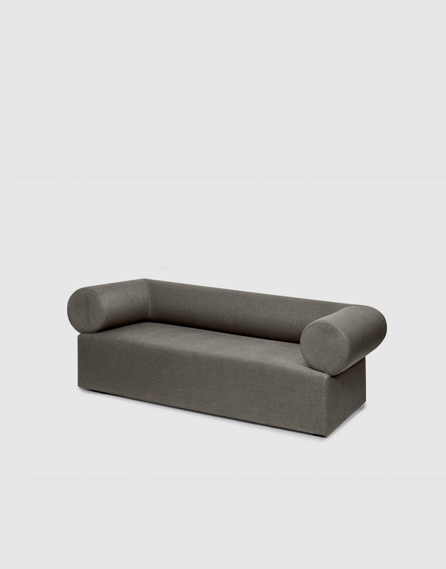 Puik Chester Couch