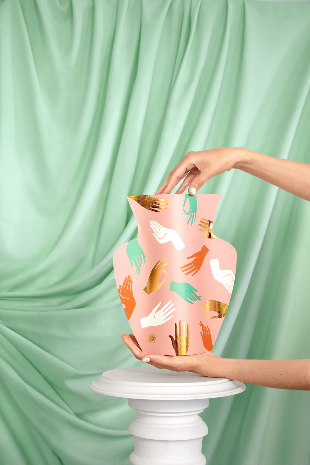 Octaevo_PaperVase_Hamsa_Pink2