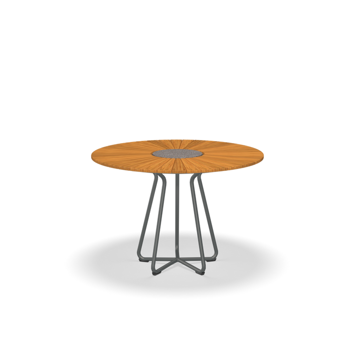 Houe Circle Table