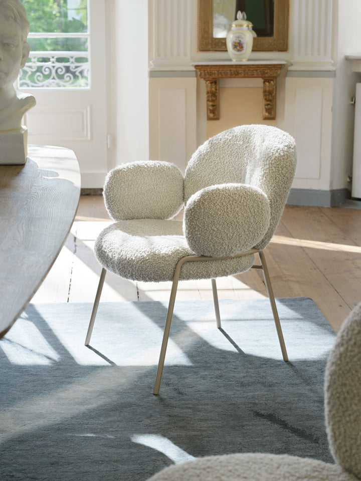 Freifrau Nana Armchair