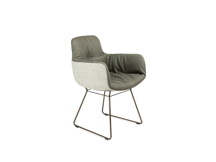 Freifrau Leya Armchair High