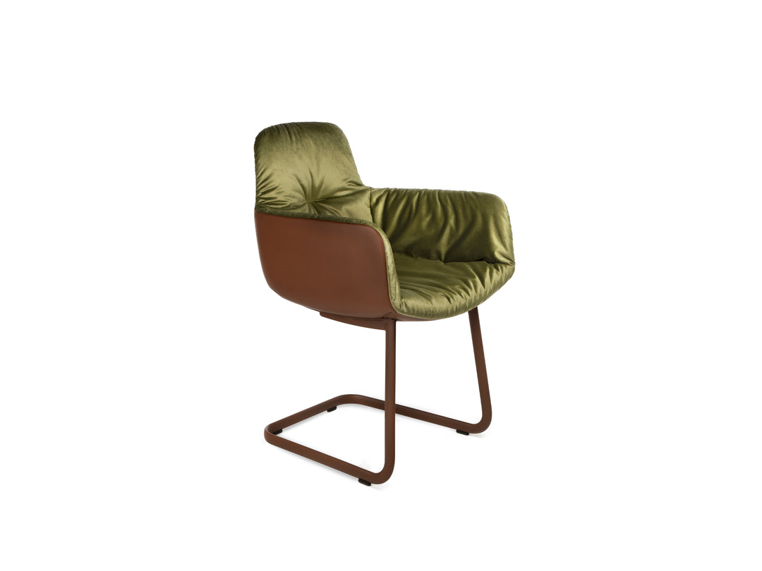 Freifrau Leya Armchair High