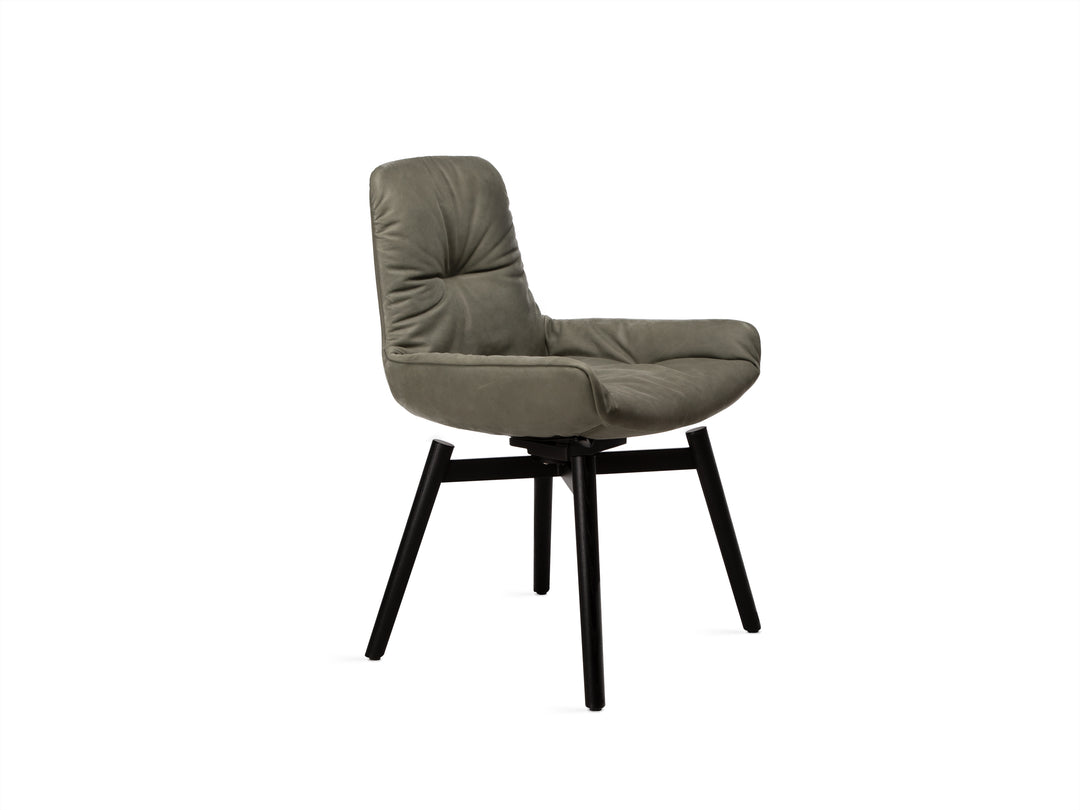 Freifrau Leya Armchair Low