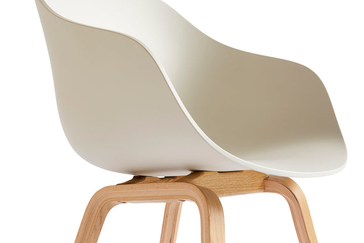 Hay About A Chair 222