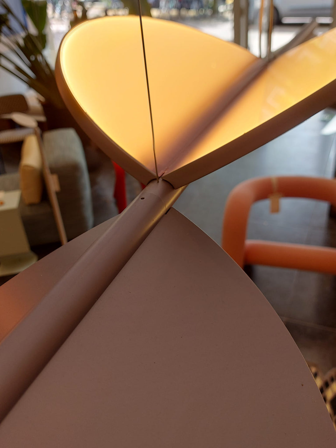 Flos Almendra Linear Metallic Lilac