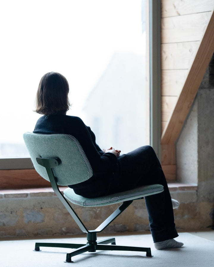 Raawii Arba Lounge Chair