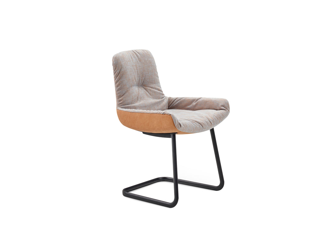 Freifrau Leya Armchair Low