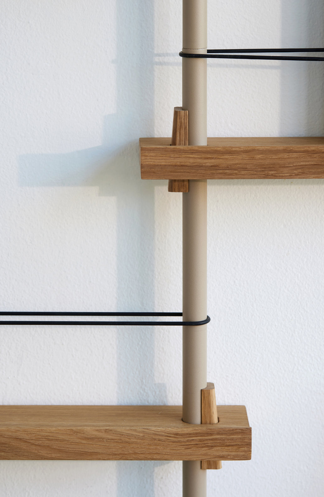 Moebe Magazine Shelving MS.180.2