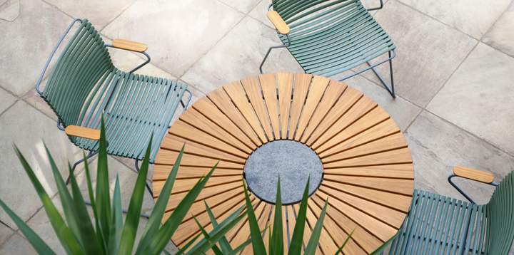Houe Circle Table