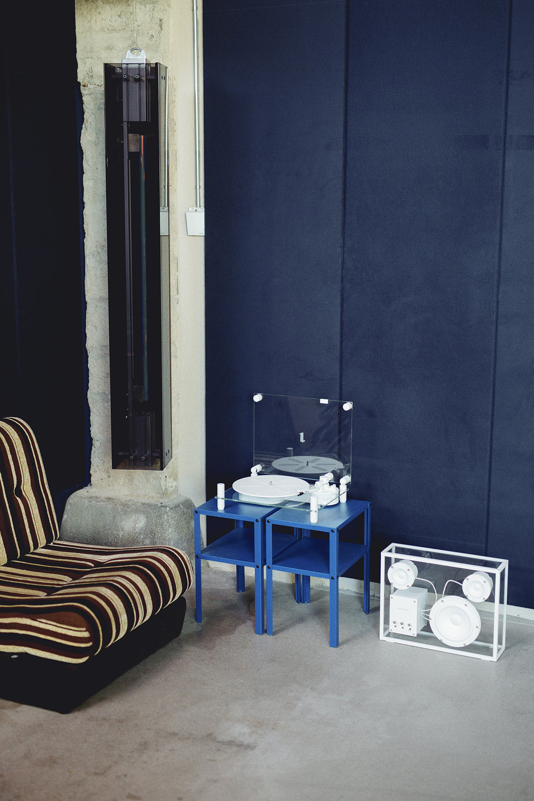 Transparent Turntable