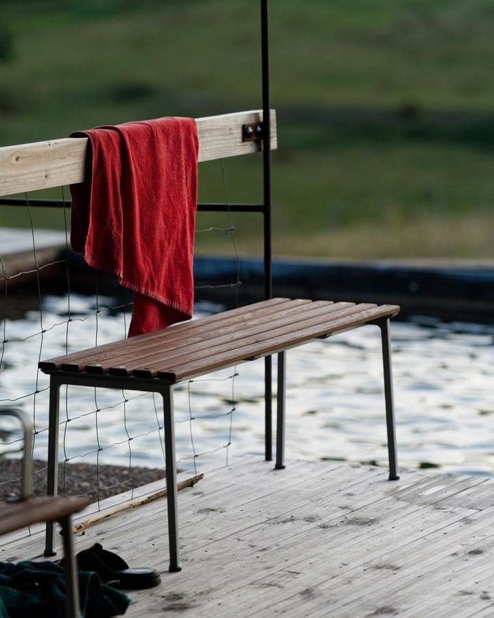 Hay Traverse Bench