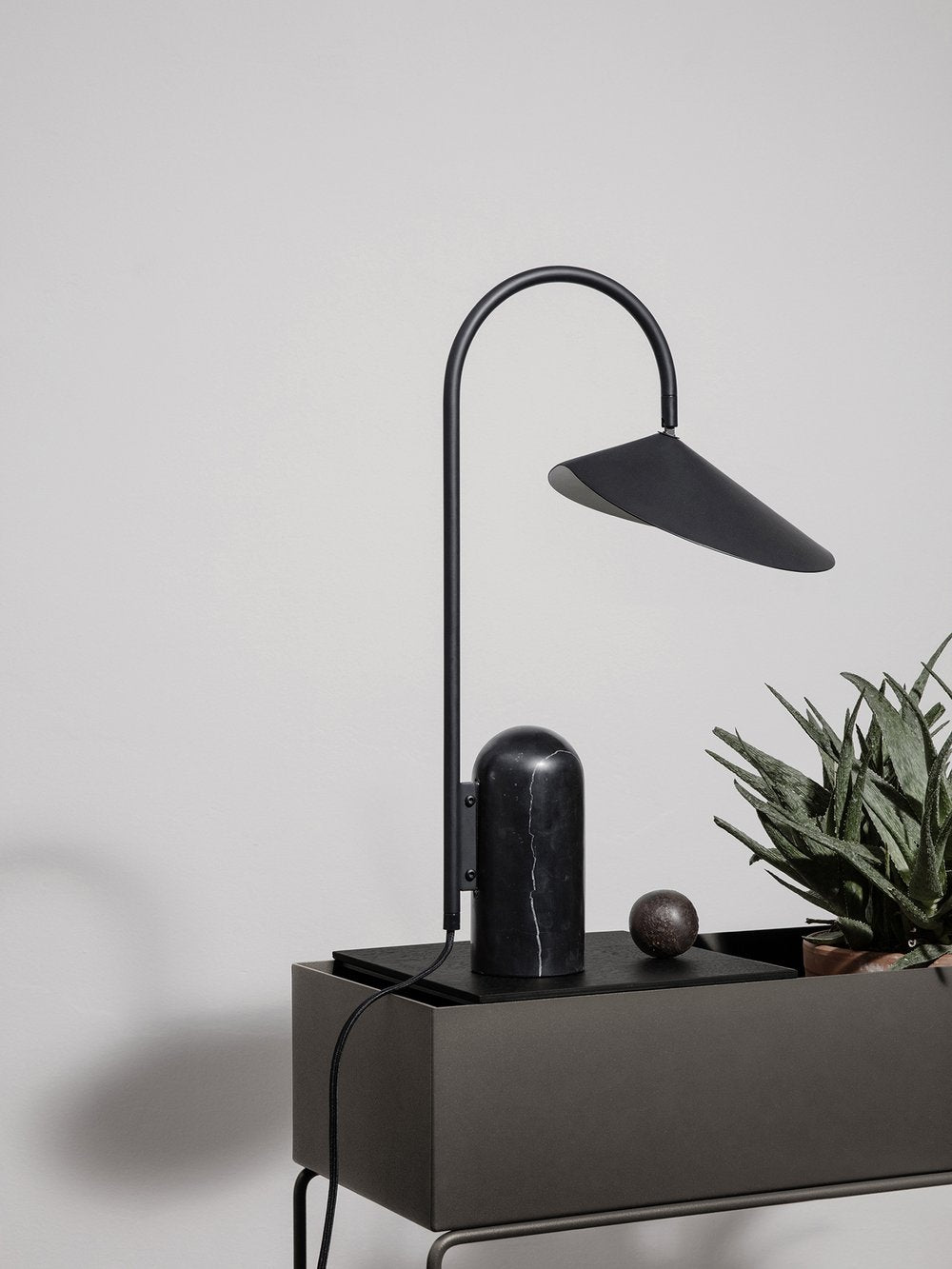 Ferm-Living-Plant-Box-Tray-De-Klare-Lijn 