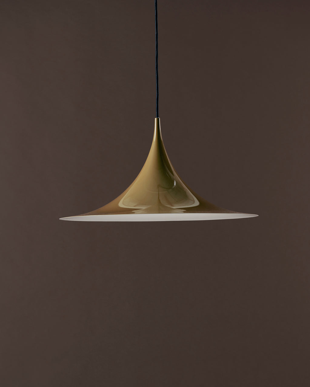 Gubi Semi Pendant Ø30